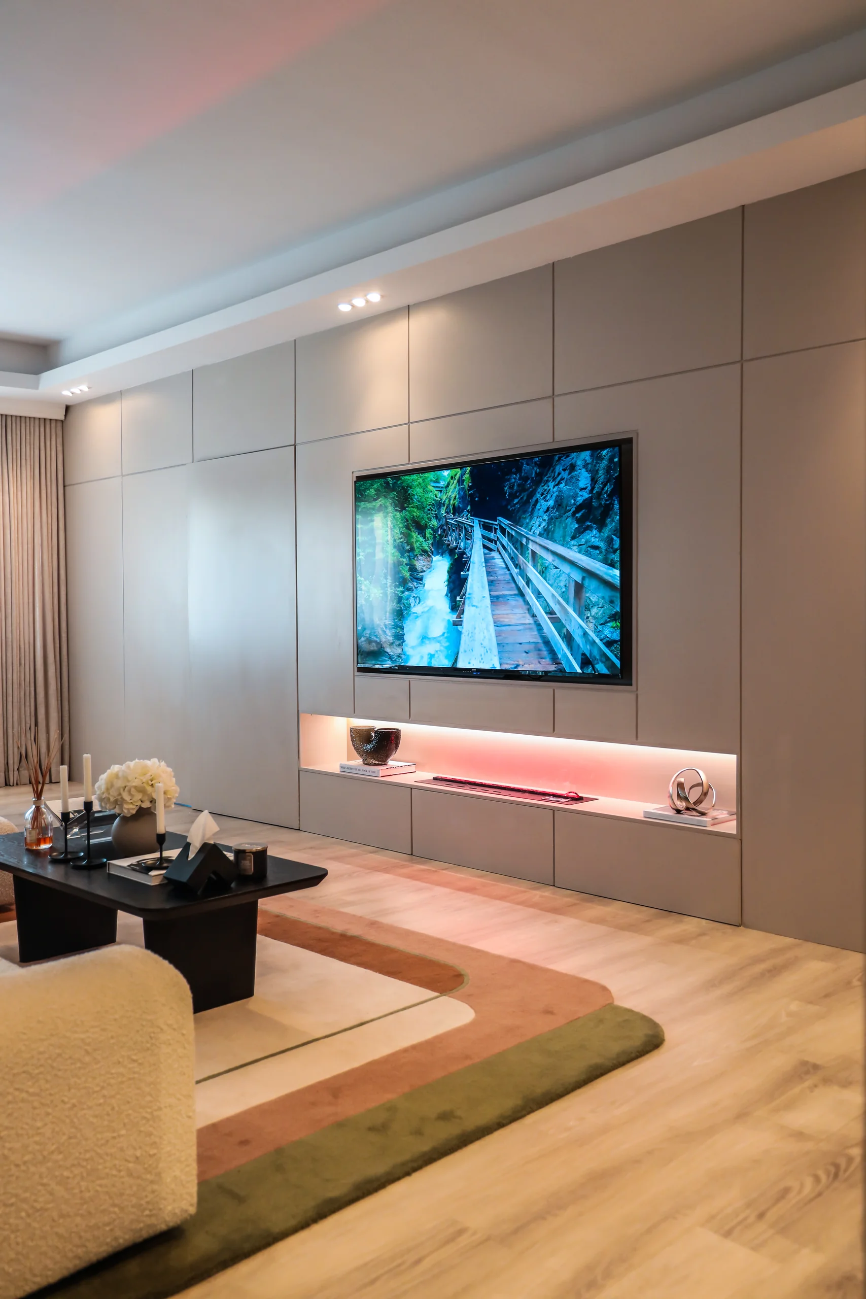 Daphne Apartment 9