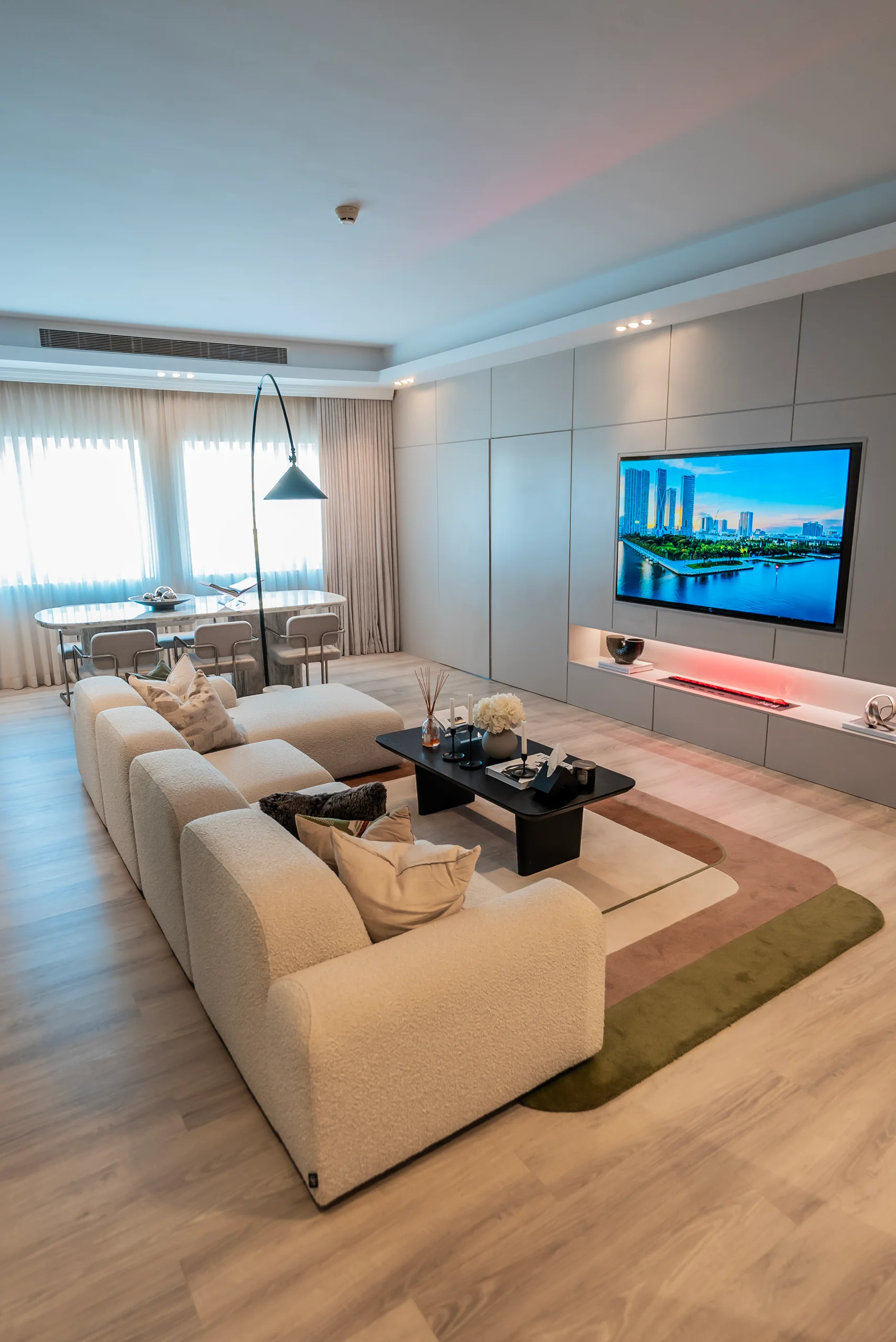 Daphne Apartment 23