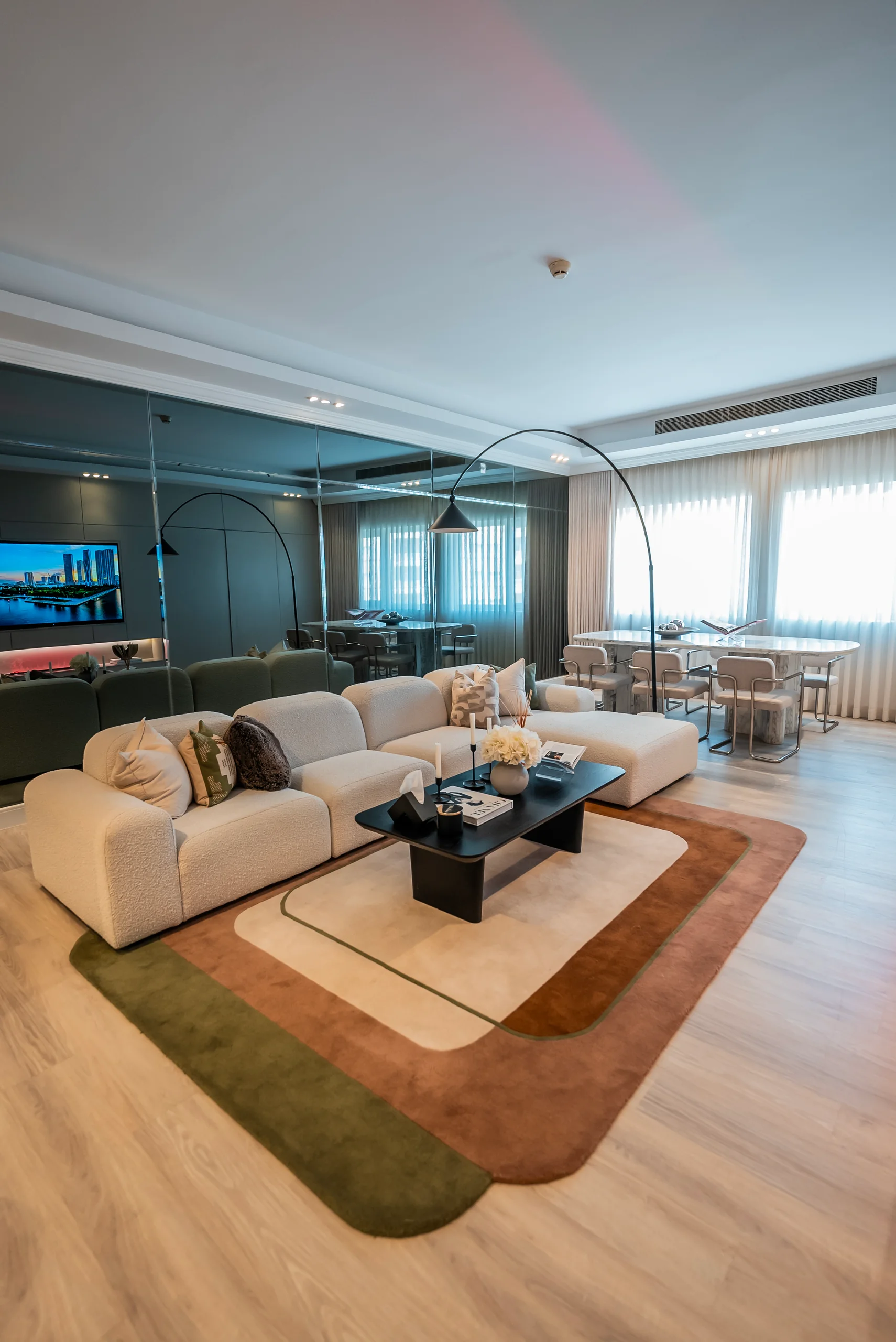 Daphne Apartment 24