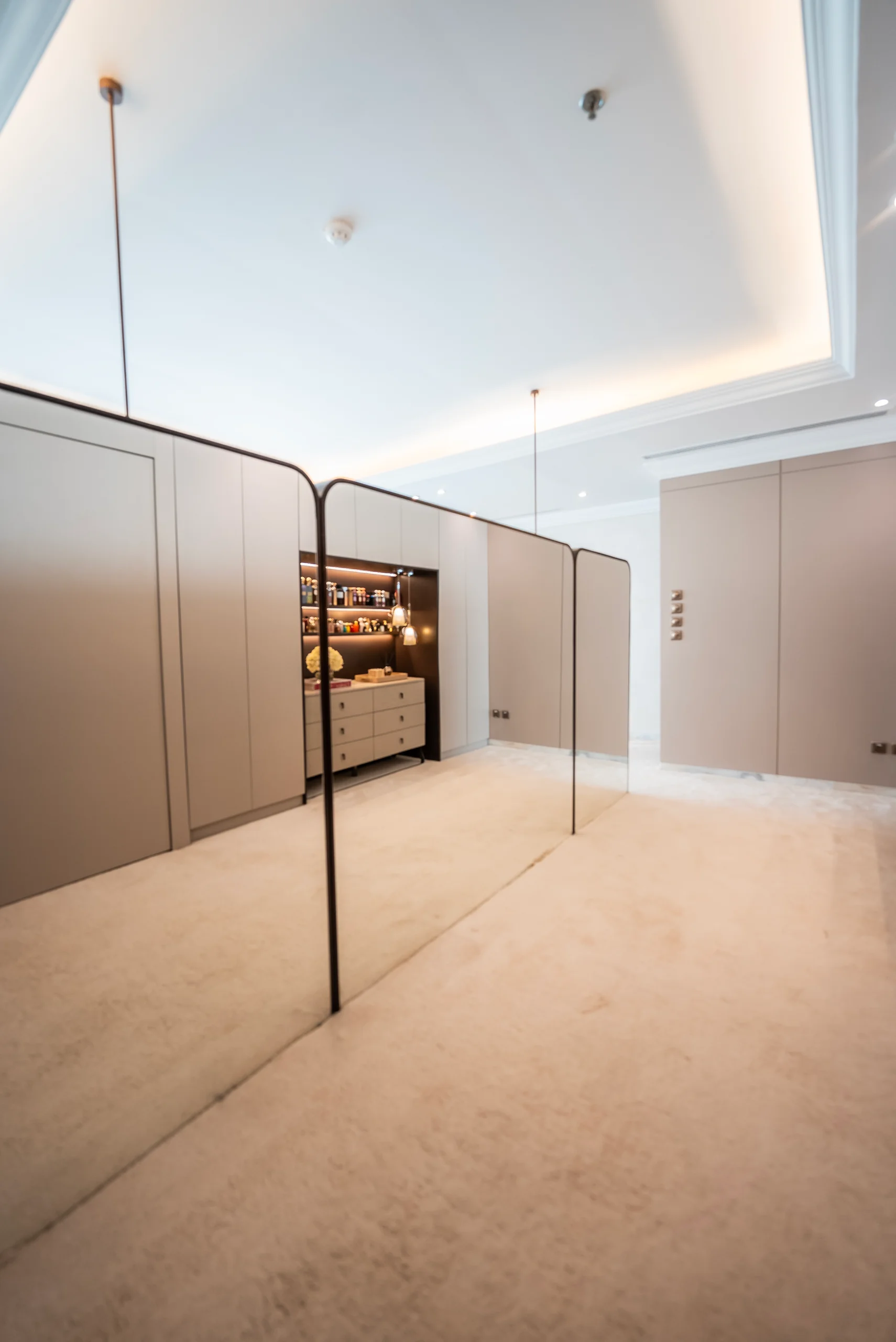 Lyra Apartment 22